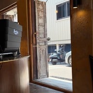 หลานเอก คอฟฟี่เฮาส์ Yomjinda