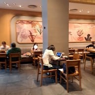 บรรยากาศ Starbucks Central Ladprao