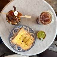 หลานเอก คอฟฟี่เฮาส์ Yomjinda