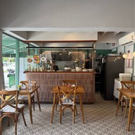 Daddy Long Legs Eatery