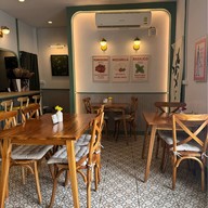 Daddy Long Legs Eatery