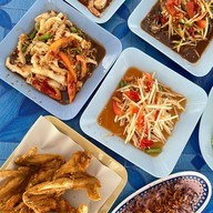 ส้มตำชนะจน (ส้มตำพี่นก)