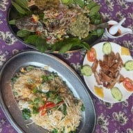 สวนอาหารซุ้มไผ่ เรโทร