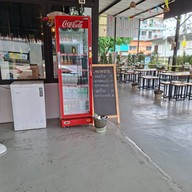 ก๋วยเตี๋ยวเรืออยุธยาเจ๊จุ๋ม พระยาสุเรนทร์