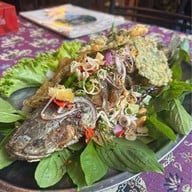 สวนอาหารซุ้มไผ่ เรโทร