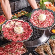 IN THE MIDDLE By Kaizen แยกสะพานควาย-อารีย์