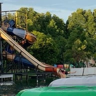 เฌอ-บุรี โฮมสเตย์