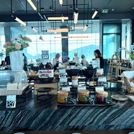 บรรยากาศ Level 8 Kitchen & Bar