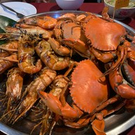 เฌอ-บุรี โฮมสเตย์