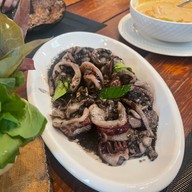 Architeuthis  cafe (อาร์คีทิวธีสคาเฟ่) cafe