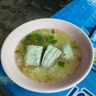 ข้าวต้มปลาอินทรีเจ๊พัช