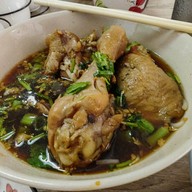 เมนูของร้าน ก๋วยเตี๋ยวเรือเข้าท่า  หัวหิน