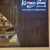 Korean spoon (  เดอะ คลิสตัล เอกมัย รามอินทรา)