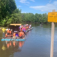 เฌอ-บุรี โฮมสเตย์