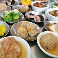 บุญรัตน์ ติ่มซำ