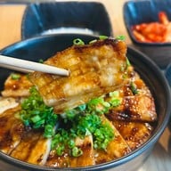 โอฮาชิ ข้าวหน้าหมูย่างถ่าน อารีย์