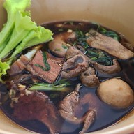 เมนูของร้าน เนื้อตุ๋นรสเยี่ยม