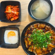 โอฮาชิ ข้าวหน้าหมูย่างถ่าน อารีย์