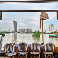 ไทแท้ ริมน้ำ เจ้าพระยา - Authentic Thai Cuisine Chaophraya Riverside
