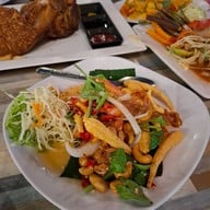 ร้านโอยั๊วะริเวอร์เทอเรส สะพานพระราม7