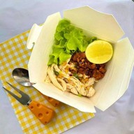 KITCHENHOUSE สาขา2 หมี่ไก่ฉีก&สาหร่ายพวงองุ่น - (ไม่มีหน้าร้าน)