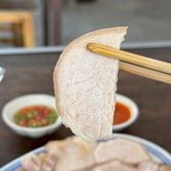 เจ๊เล็ก ไก่สับ ตลาดทรัพย์สิน (ท่าไข่)