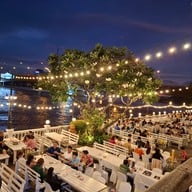 ร้านโอยั๊วะริเวอร์เทอเรส สะพานพระราม7