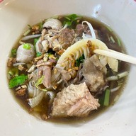 ก๋วยเตี๋ยวหม้อไฟนาย 100 ล้าน โชคชัย