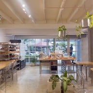 LARDER (Sandwich, Sourdough, Bagel) - Sukhumvit 39 พร้อมพงษ์