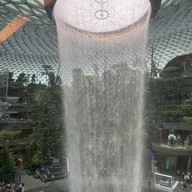 The Rain Vortex @jewel น้ำตกในห้าง