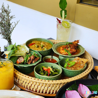 เมนูของร้าน อรุณ ไทย คูซีน โรงแรมแกรนด์เซ็นเตอร์พอยต์