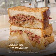 LARDER (Sandwich, Sourdough, Bagel) - Sukhumvit 39 พร้อมพงษ์