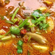 อัซลัลน์ก๋วยเตี๋ยวต้มยำกุ้งแม่น้ำ(ฮาลาล) ลานหน้ามอ สงขลา