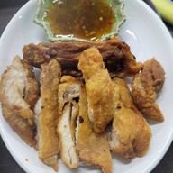 ส้มตำนิมมาน-สุขเกษม