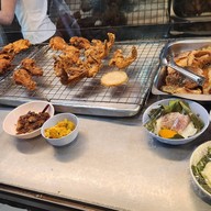 เมนูของร้าน ไก่ทอดใบมะกรูด