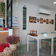 ต๊ะต่อนยอน อาหารเหนือ นวลจันทร์