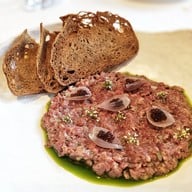 Biscotti Anantara Siam Bangkok Hotel