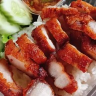 ข้าวไก่ย่าง+หมูย่างน้ำจิ้มแจ่วรสเด็ด