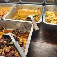 เมนูของร้าน ไก่ทอดใบมะกรูด