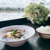 ก๋วยเตี๋ยวห้อยขา กำแพงเพชร