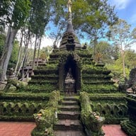วัดผาลาด