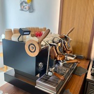 นาริ นาริ พาทิซเซอรี่ -