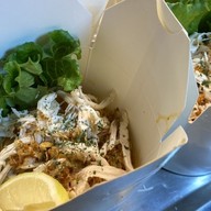 กลมกล่อม (หมี่ไก่ฉีก) Tak