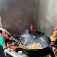 ยินดี นู้ดเดิ้ล วรจักร