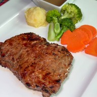 ร้านสวนกริลล์เพลส By เชฟอั่น ลพบุรี