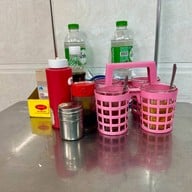 ยินดี นู้ดเดิ้ล วรจักร