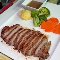 ร้านสวนกริลล์เพลส By เชฟอั่น ลพบุรี