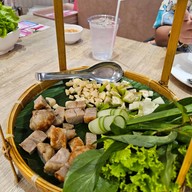 ครัวเมืองเว้ ลาว ญวน โรบินสัน ราชพฤกษ์