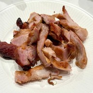 เมนูของร้าน คอหมูย่าง เฮียตี๋