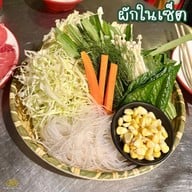 เออแซ่บ แจ่วฮ้อน ลาดพร้าว 64